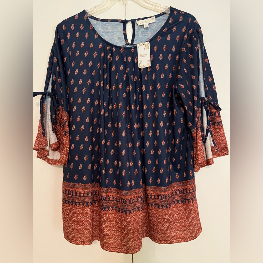 Suzanne Betro Navy and Rust Leaf Print Blouse